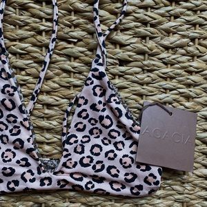 Acacia Napali Top in Wild